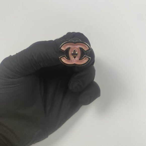 Chanel Pink & Black Enamel CC Stud Earrings - Picture 6 of 6